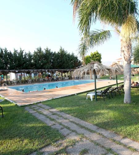 Iria Beach Hotel 3* κήπος & πισίνα